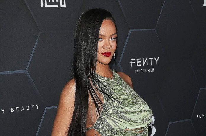 rihanna-fenty-beauty-2022-billboard-1548.jpg