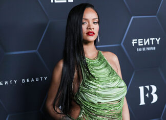 Rihanna Brings This Blotting Powder on the Red Carpet – Hollywood Life