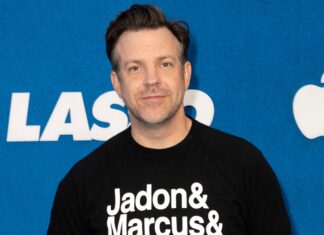 Jason Sudeikis Weighs In On Taylor Swift & Travis Kelce’s Relationship