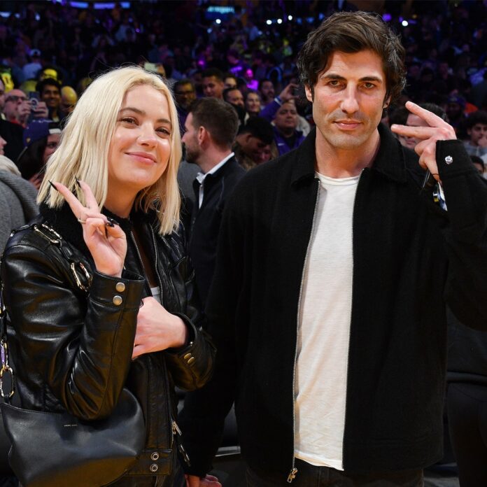 rs_1200x1200-230206143632-1200-Brandon-Davis-ashley-benson.cm_.2623.jpg