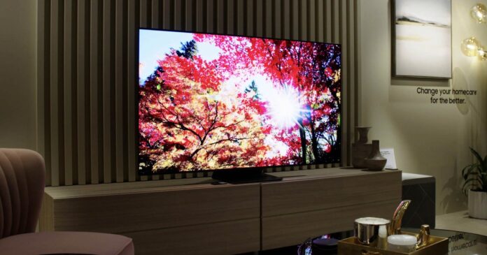 samsung-s95b-oled-tv-01.jpg