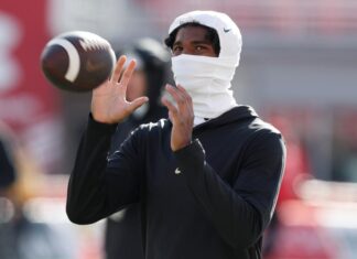 Shedeur Sanders missed Colorado finale with fracture in back
