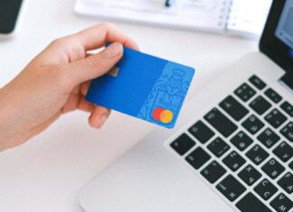 Cyber Monday smashes online shopping records