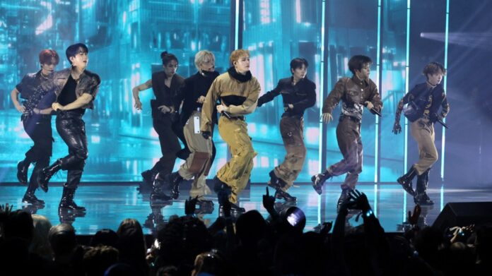 stray-kids-2023-MTV-Video-Music-Awards-Show-billboard-pro-1260.jpg