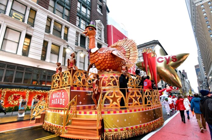 tom-turkey-parade-bilboard-1548.jpg