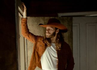 Warren Zeiders Hits No. 1 on Emerging Artists Chart, Thanks to ‘Pretty Little Poison’