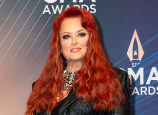 Wynonna Judd Responds to Negative Reaction to CMA Awards Performance – Hollywood Life