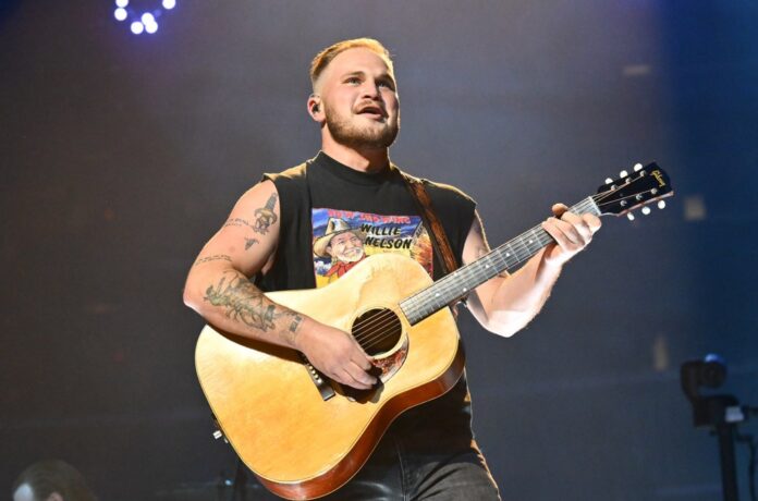 zach-bryan-performs-la-2023-billboard-1548.jpg