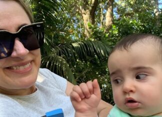 Mom Starts Side Hustle After Dropping Kindle on Baby’s Head