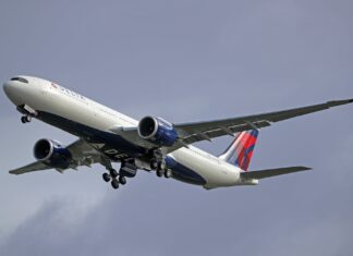 Emergency Landing Strands Delta Plane, Passengers Plea on X