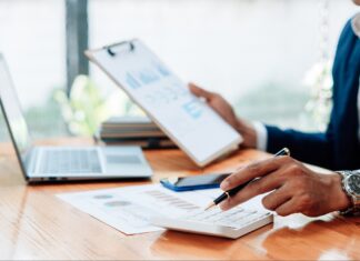 Bookkeeping Essentials for Mastering Seasonal Business Finances