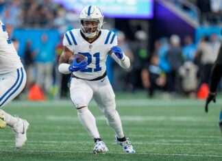 Jonathan Taylor’s injury makes Zack Moss useful