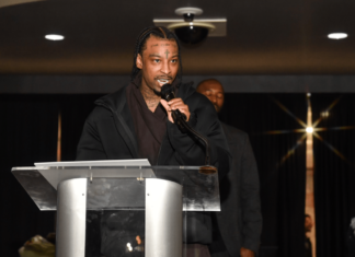 21 Savage Receives Atlanta’s Carry the Torch Award for His Humanitarian Work