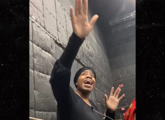 Fantasia Barrino Belts Out ‘I’m Here’ from ‘Color Purple’ at Table Read