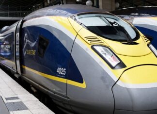 Eurostar Train Breaks Down, Passengers Stuck With No Toilets and Power