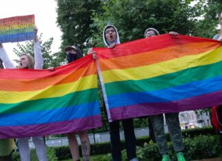 Russia’s Gay Bars Raided After Top Court Deems LGBTQ+ Groups Extremist