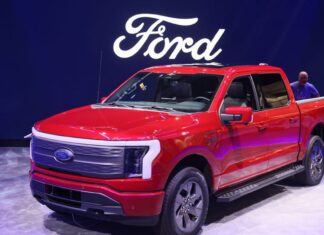 Ford Is Planning to Cut Production of Its F-150 Lightning Electric Pickup
