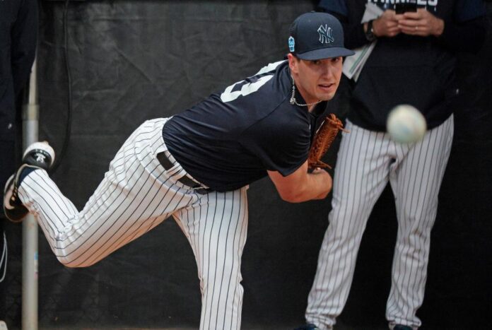 73-throwing-bullpen-steinbrenner-field-6866877.jpg