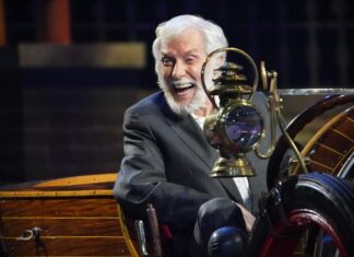 Dick Van Dyke admits he’s ‘pretty lazy,’ talks alcoholism battle