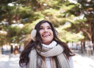 8 Best Earmuffs to Keep You Warm & Stylish All Season Long
