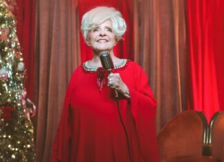 Brenda Lee Talks ‘Rockin’ Around the Christmas Tree’ Finally Topping Hot 100 & ‘Home Alone’ Pushing It ‘Over That Hill’