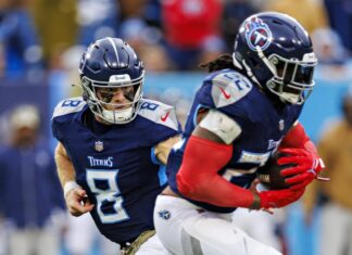 NFL DFS Week 13 picks: Tua Tagovailoa , Jaylen Warren, Derrick Henry