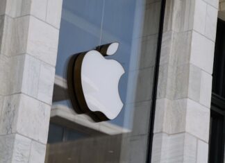 Apple agrees to pay out $25 million to settle lawsuit over Family Sharing