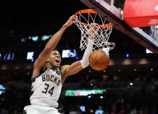 Score $1.5K offer or $200 for Knicks-Bucks, any game