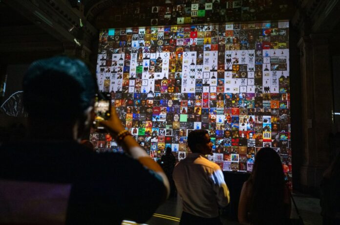 Hip-Hop-Til-Infinity-Exhibition-Opens-At-Hall-Des-Lumieres-billboard-1548.jpg