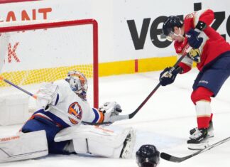 Mathew Barzal-less Islanders slip past Panthers