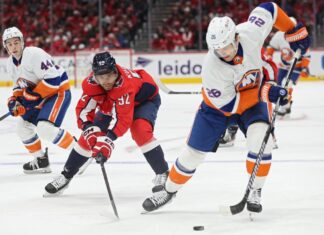 Lou Lamoriello seemingly believes in Islanders’ Oliver Wahlstrom
