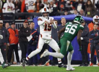 Jets no match for Joe Flacco and the playoff-bound Browns