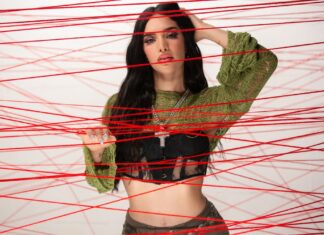 Kim Loaiza Scores First Entry on a Billboard Album Chart With ‘X Amor’