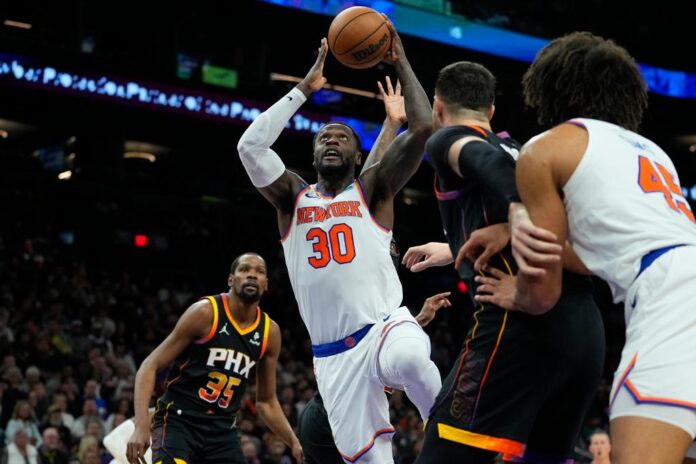 Knicks_Suns_Basketball_66334-a494e.jpg