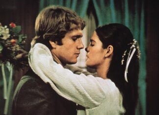 Ryan O’Neal’s ‘Love Story’ costar Ali MacGraw breaks silence on death