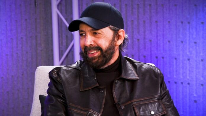 O-BBN-120523-JuanLuisGuerra-Interview-Video-2.jpg