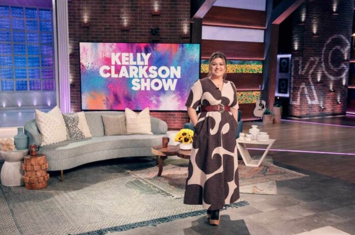 The-Kelly-Clarkson-Show-2022-billboard-1548.jpg