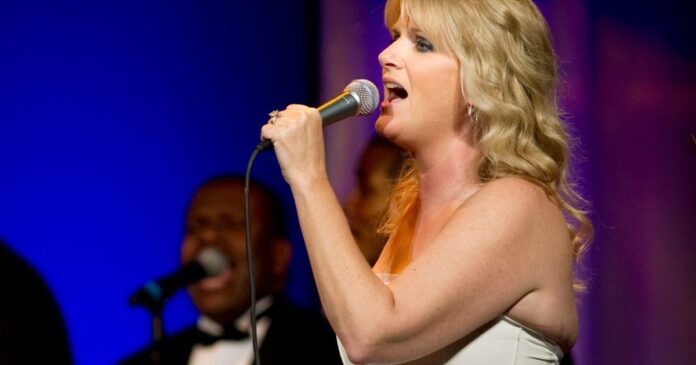 Trisha_Yearwood_USO_2010_Pic2_cropped-e1702491068789.jpg