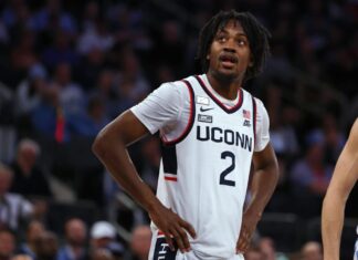 Friday’s college basketball odds, picks