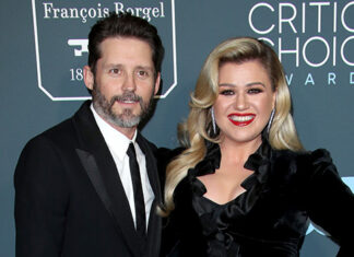 Why Kelly Clarkson’s Ex Brandon Blackstock Owes Her $2.6 Million – Hollywood Life