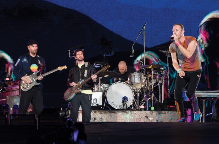 coldplay-barcelona-2023-billboard-1548.jpg