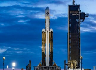 SpaceX reveals new launch date for Falcon Heavy mission