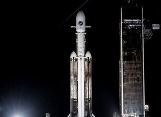 SpaceX gears up for 5th try at launching Falcon Heavy rocket