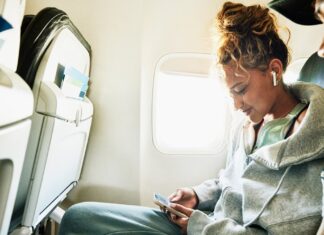 Holiday Travel Necessities: 8 Items That Should Be On Your Packing List