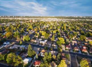 The pandemic-induced migration boom is waning: Redfin