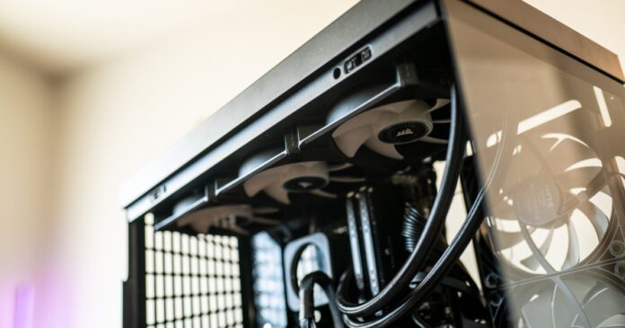 hyte-y40-case-review-04.jpg