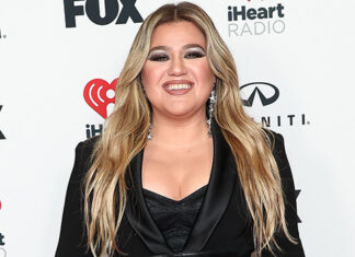 Is Kelly Clarkson Single? All About Her Relationship Status and More – Hollywood Life