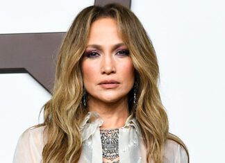 Glamorous Red Carpet Blowout – Hollywood Life