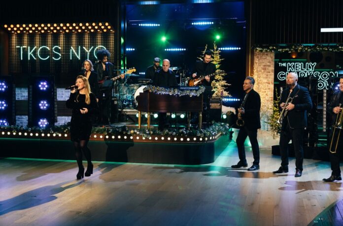 kelly-clarkson-this-christmas-2023-billboard-1548.jpg