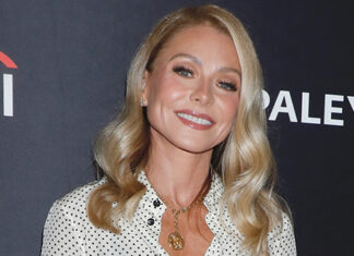 Kelly Ripa’s Favorite Cleanser for Glowing Skin – Hollywood Life